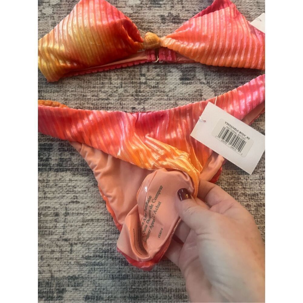 NWT Dippin Daisy Bikini Set - Picture 4 of 5